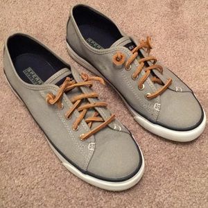 Sperry topsiders